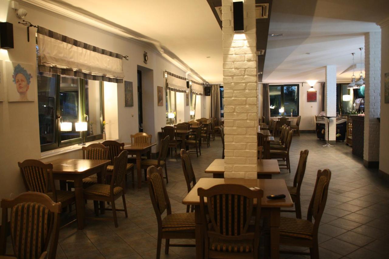 Hotel Slowik Poniatowa Εξωτερικό φωτογραφία