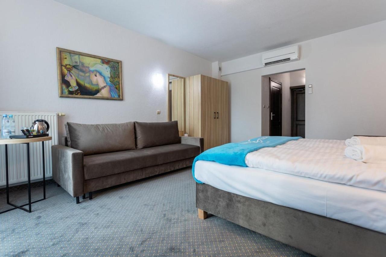 Hotel Slowik Poniatowa Εξωτερικό φωτογραφία